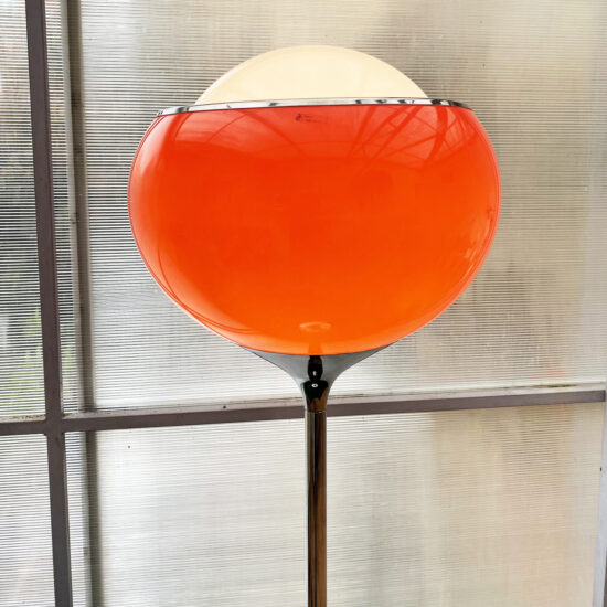 Flash Harvey Guzzini lampadaire space age