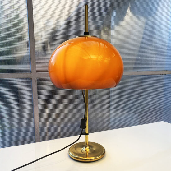 Lampe Mushroom dans le goût des lampes Guzzini