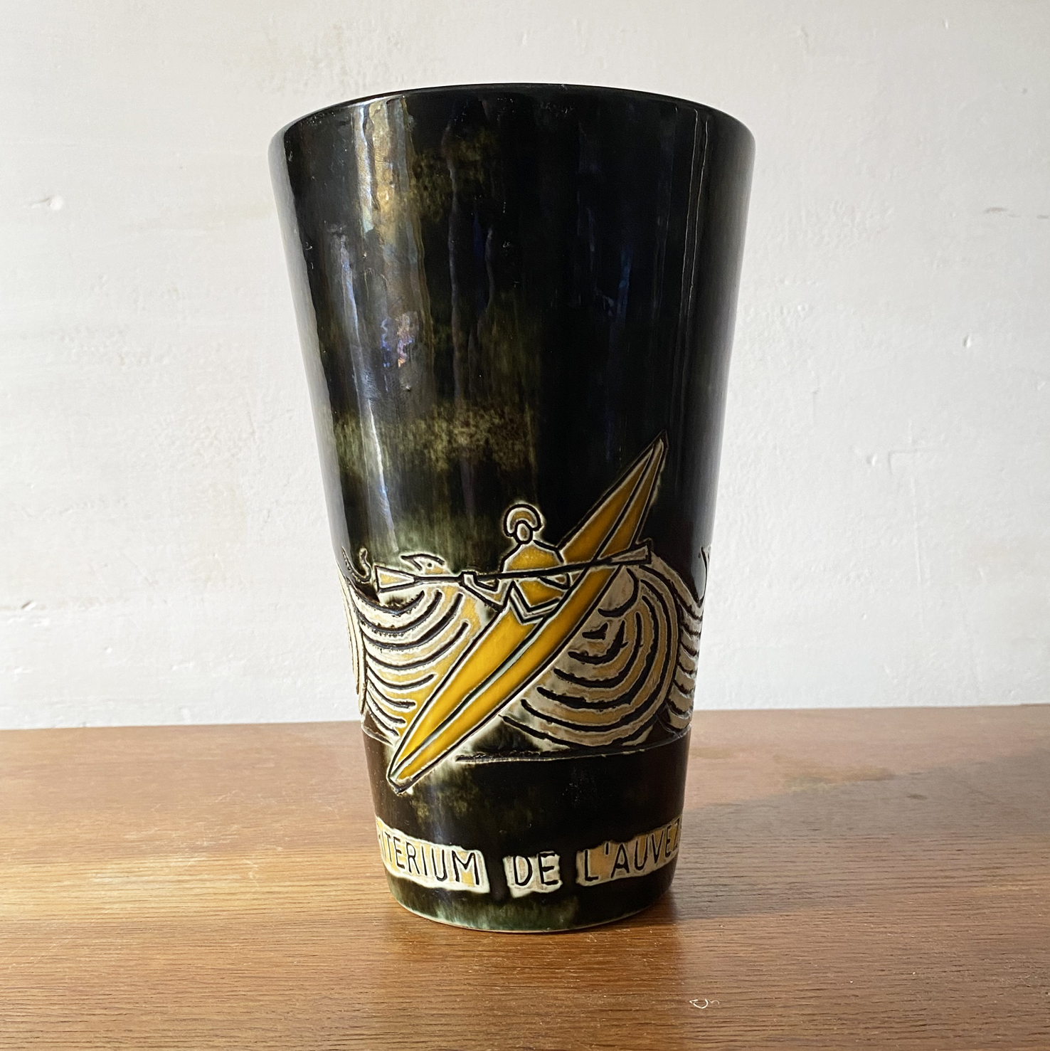 Vase trophée de Jean Varoqueaux pour la Poterie Périgordine Critérium de l' Auvézère 1966