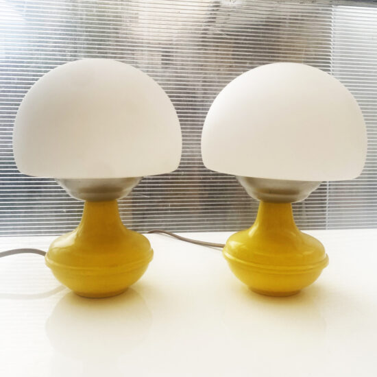 Paire de lampes space âge jaune années 60 (Italie)